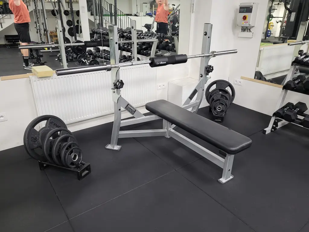 Hammer Strength lavica